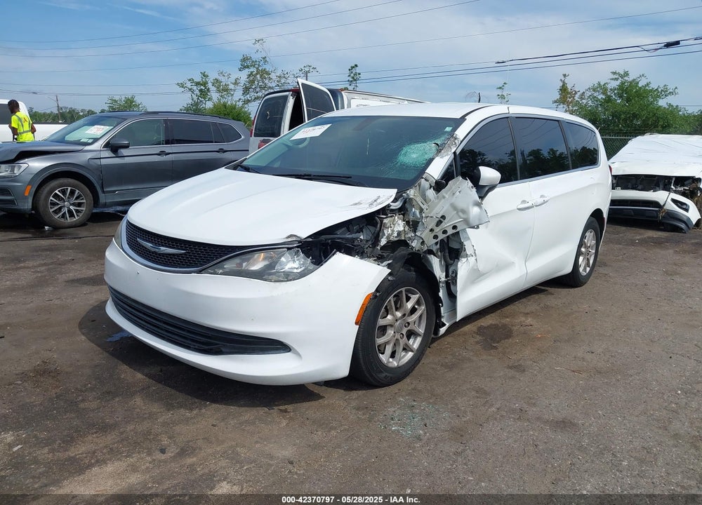 2017 CHRYSLER PACIFICA TOURING VIN: 2C4RC1DG0HR519904
