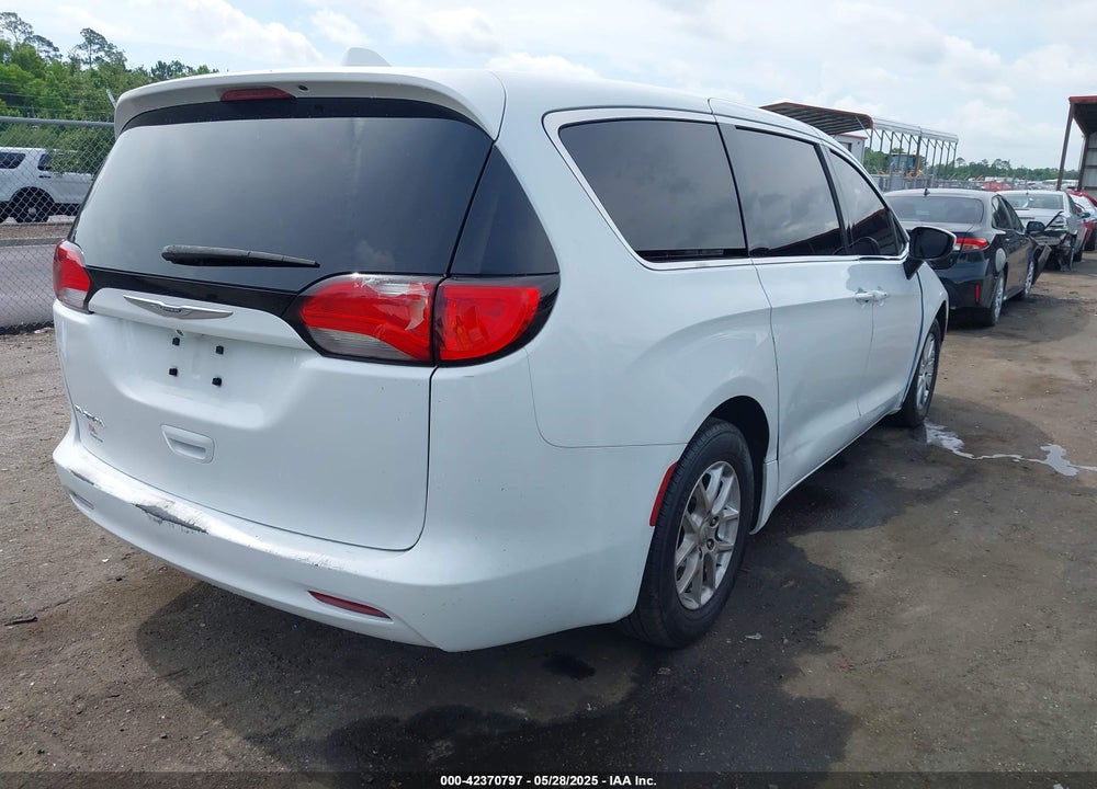 2017 CHRYSLER PACIFICA TOURING VIN: 2C4RC1DG0HR519904