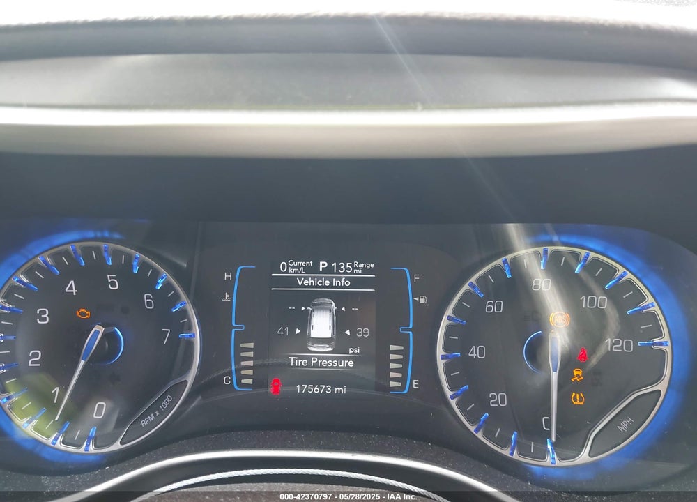 2017 CHRYSLER PACIFICA TOURING VIN: 2C4RC1DG0HR519904