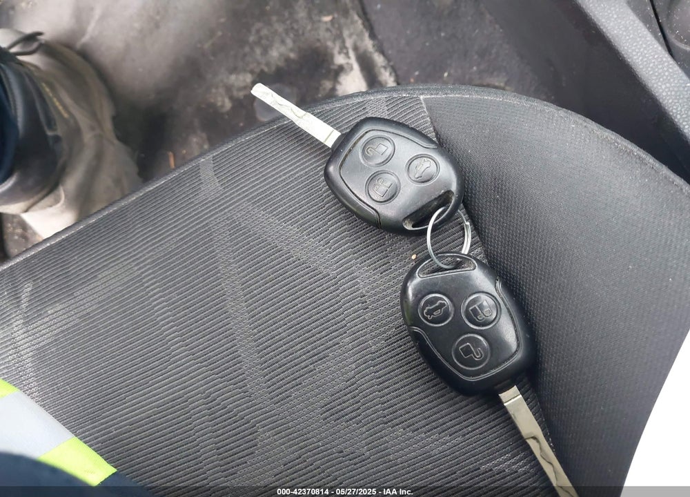 2011 FORD FIESTA VIN: 3FADP4EJ2BM233809