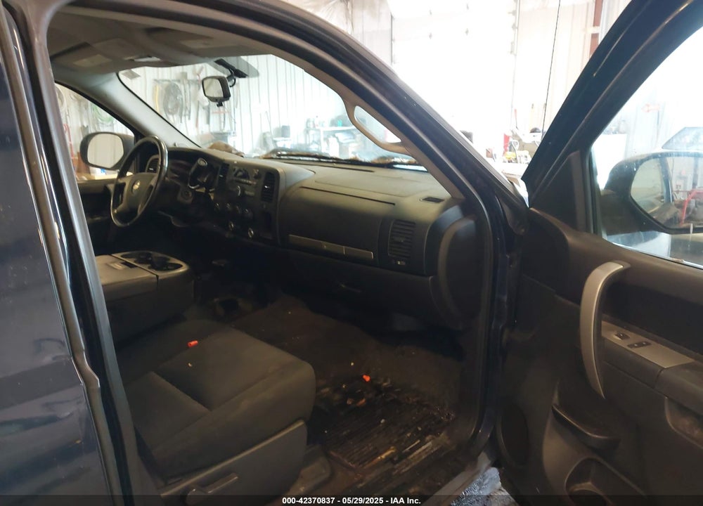 2010 CHEVROLET SILVERADO 1500 VIN: 1GCSKSE38AZ145639