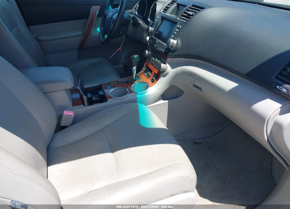 2008 TOYOTA HIGHLANDER VIN: JTEDS42A282008749