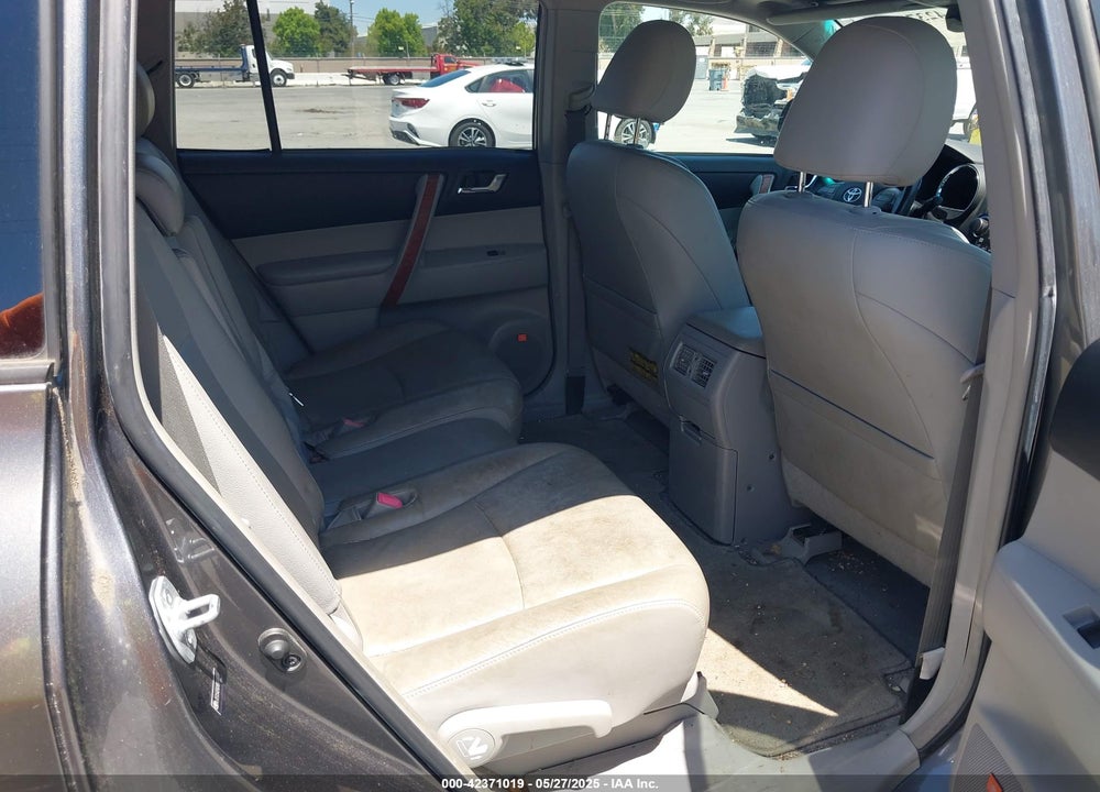 2008 TOYOTA HIGHLANDER VIN: JTEDS42A282008749
