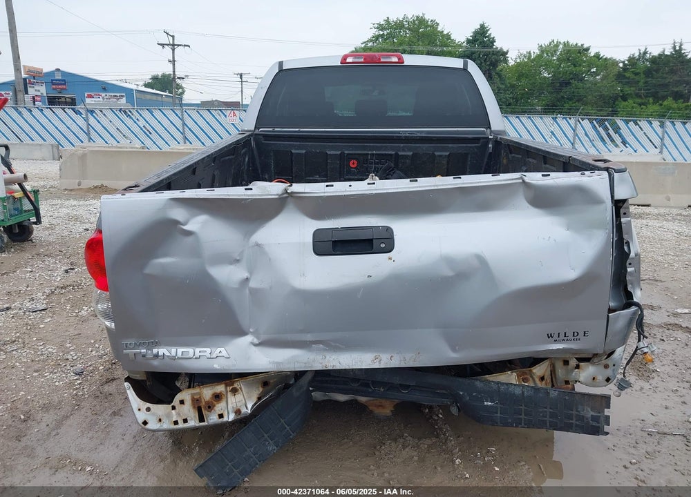 2008 TOYOTA TUNDRA BASE 5.7L V8 VIN: 5TFRV54158X058178