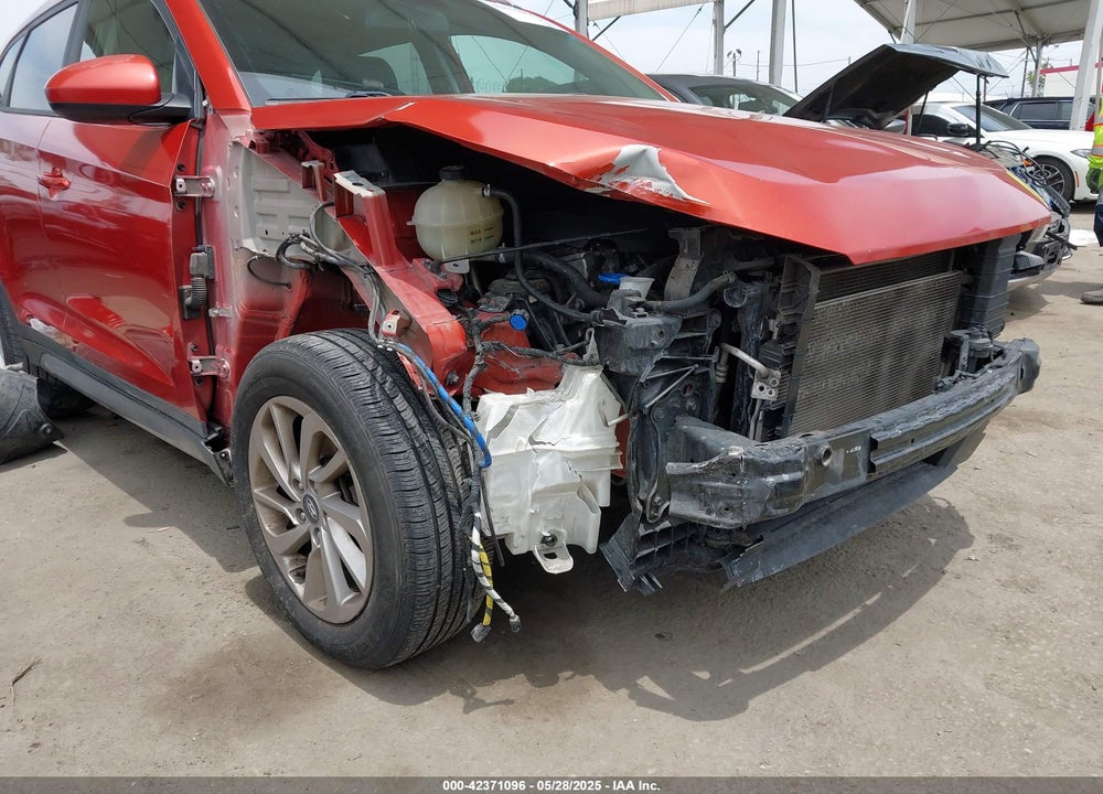 2017 HYUNDAI TUCSON SE VIN: KM8J33A49HU264543