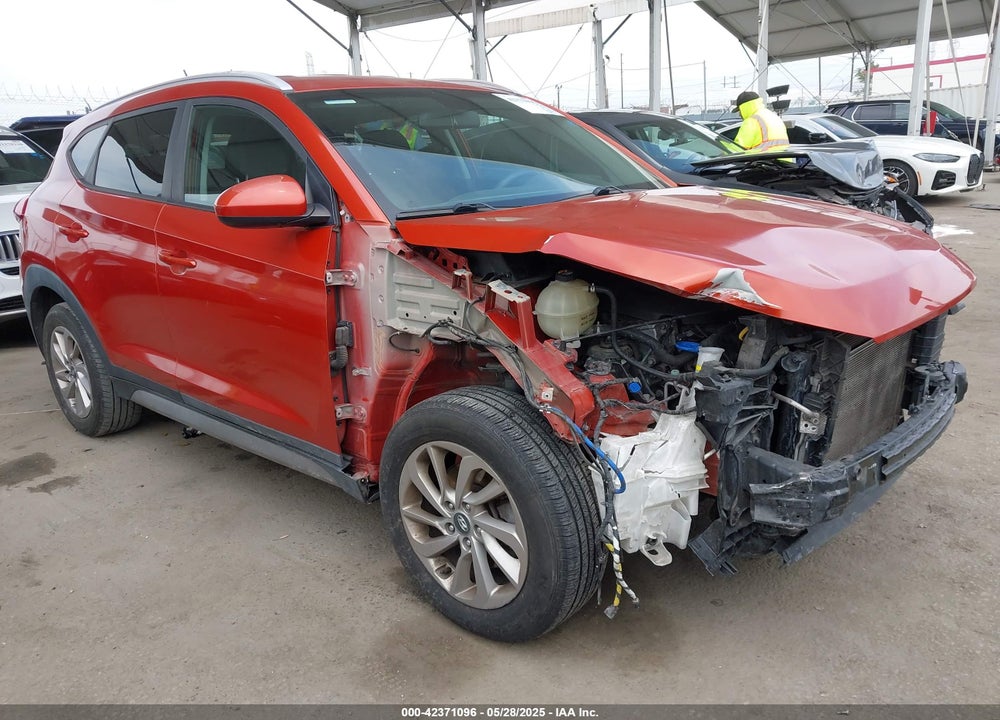 2017 HYUNDAI TUCSON SE VIN: KM8J33A49HU264543