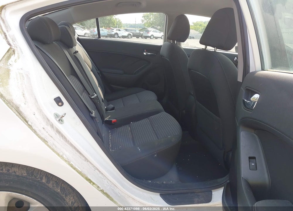 2015 KIA FORTE VIN: KNAFX4A68F5360044