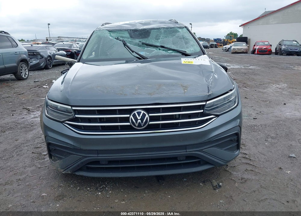 2022 VOLKSWAGEN TIGUAN VIN: 3VV1B7AX9NM005125