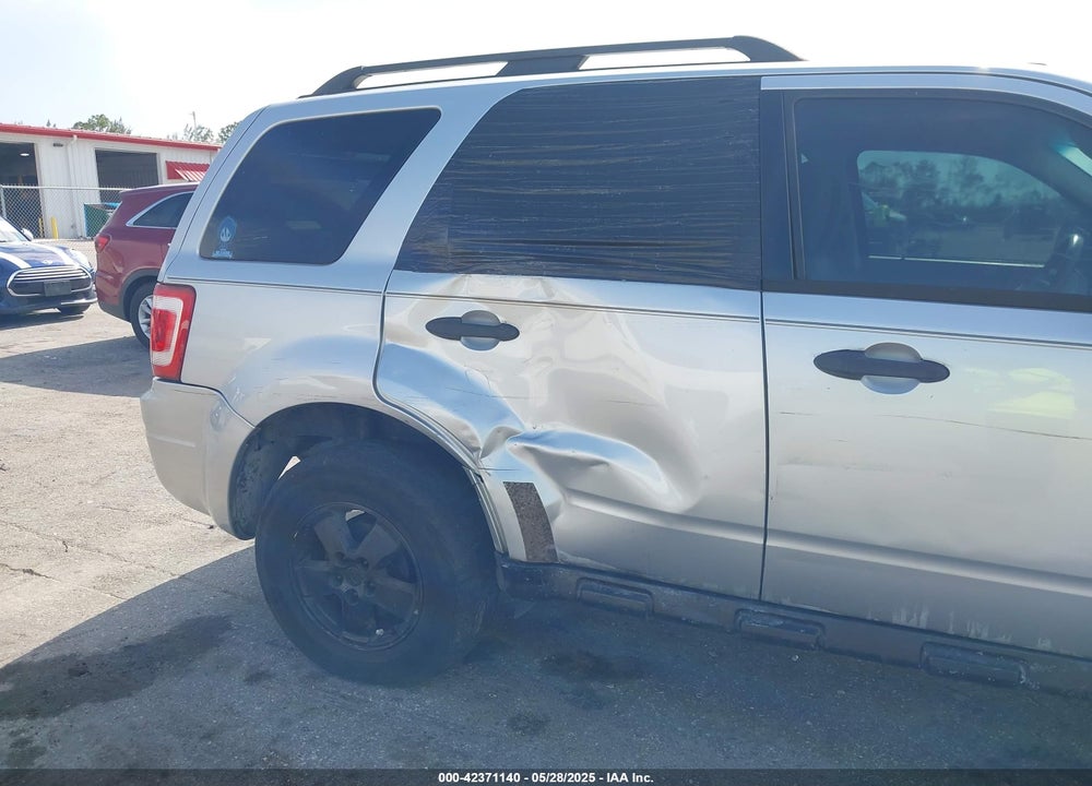 2010 FORD ESCAPE VIN: 1FMCU0DG2AKC82054