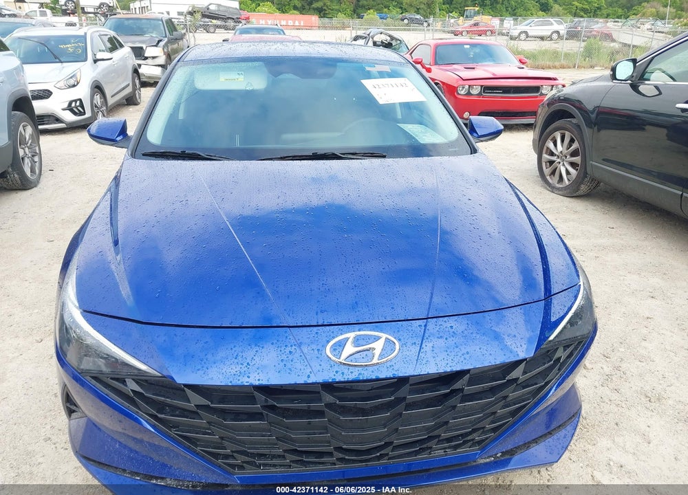 2021 HYUNDAI ELANTRA VIN: 5NPLM4AG5MH037946