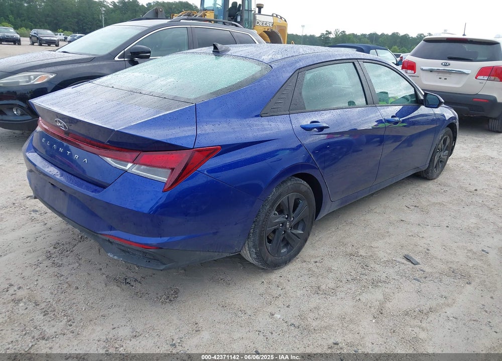 2021 HYUNDAI ELANTRA VIN: 5NPLM4AG5MH037946