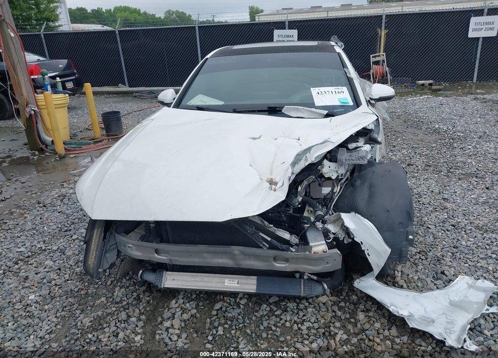 2017 AUDI A4 VIN: WAUFNAF44HN006973