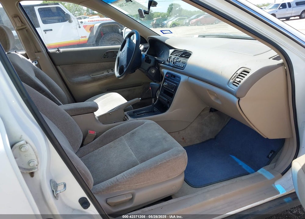 1997 HONDA ACCORD EX VIN: 1HGCD5653VA201234