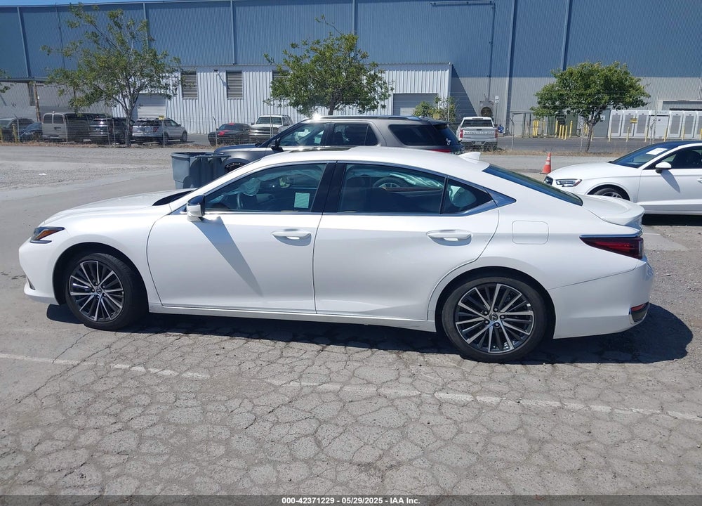 2025 LEXUS ES300H VIN: 58ADA1C11SU055520