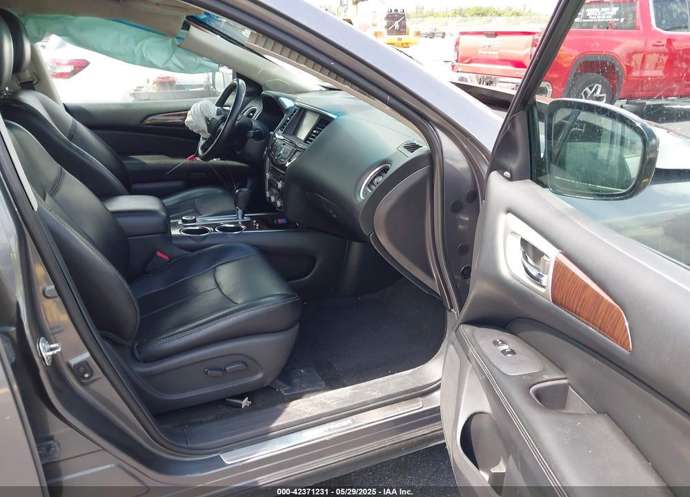 2015 NISSAN PATHFINDER VIN: 5N1AR2MMXFC668880