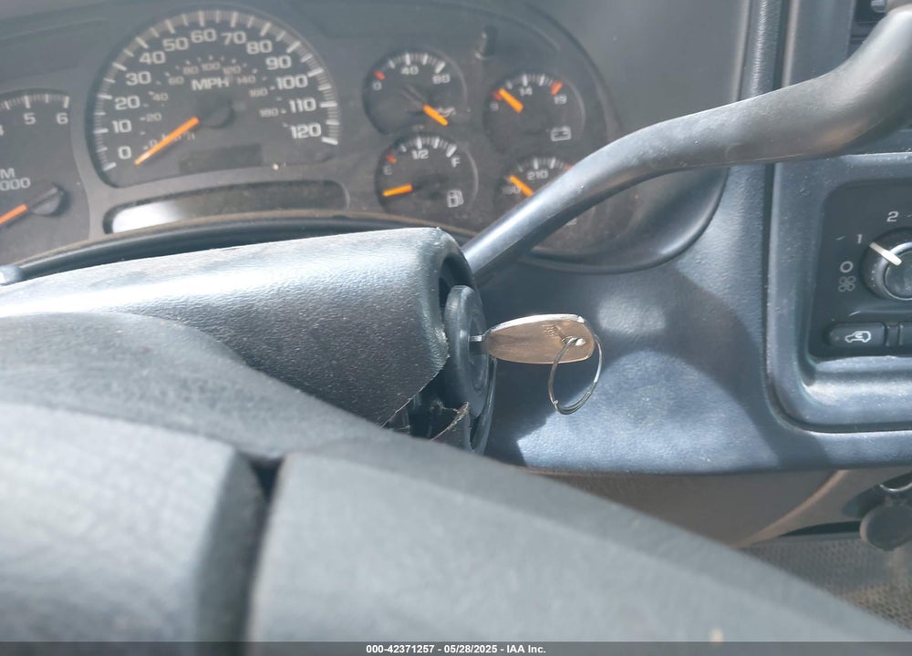 2005 CHEVROLET SILVERADO 1500 WORK TRUCK VIN: 1GCEC19Z65Z228611