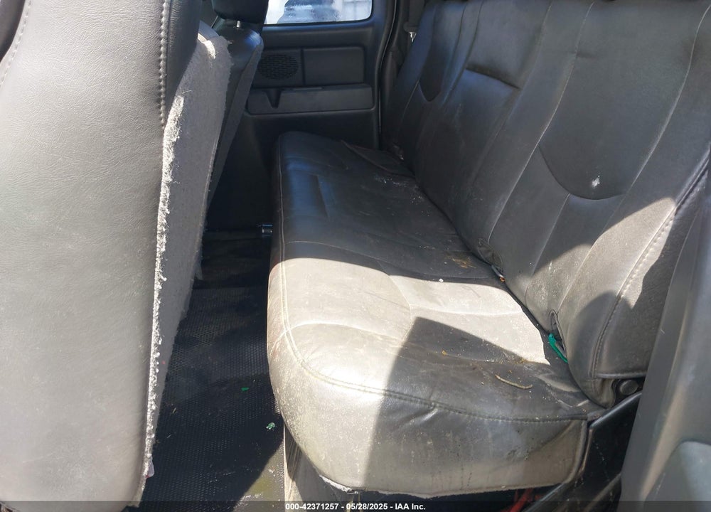 2005 CHEVROLET SILVERADO 1500 WORK TRUCK VIN: 1GCEC19Z65Z228611