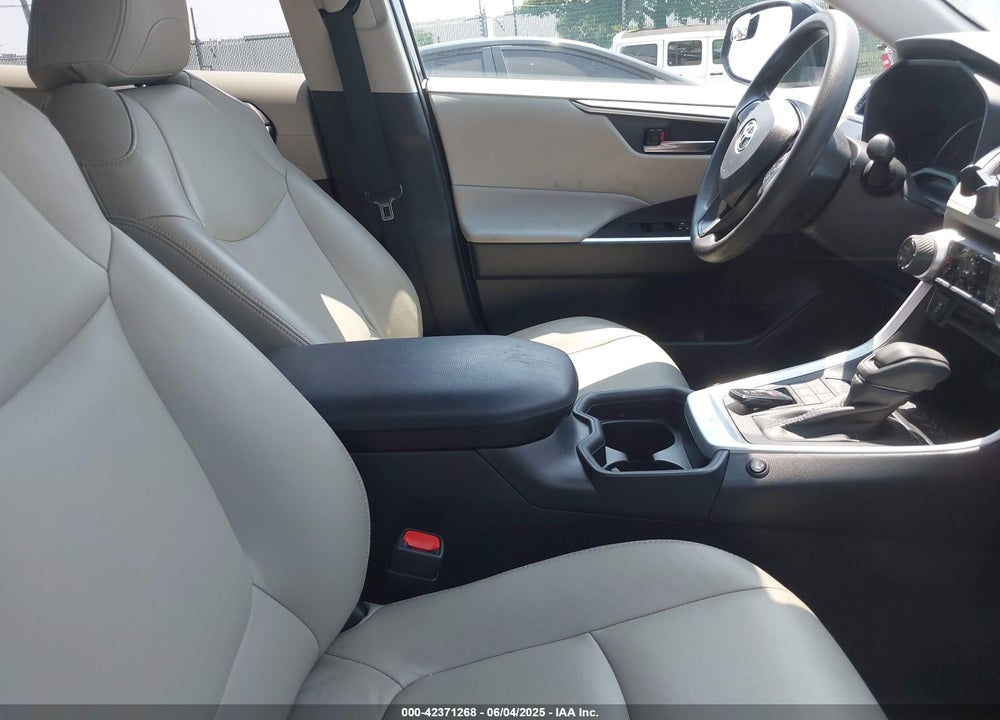 2021 TOYOTA RAV4 VIN: 2T3P1RFV4MC255062