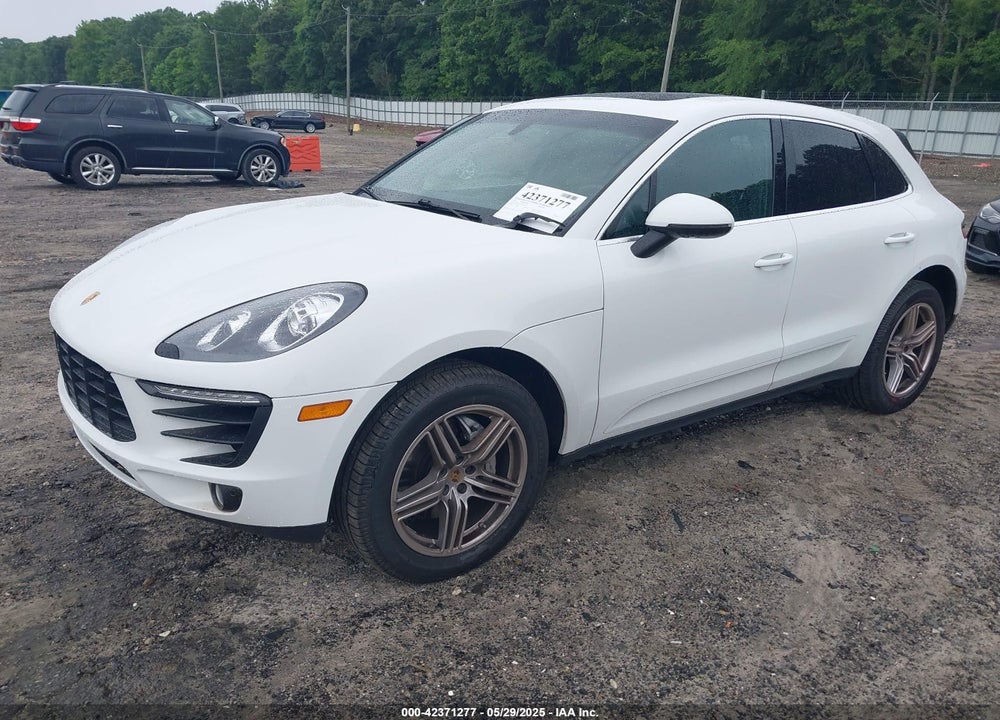 2015 PORSCHE MACAN VIN: WP1AB2A59FLB53101