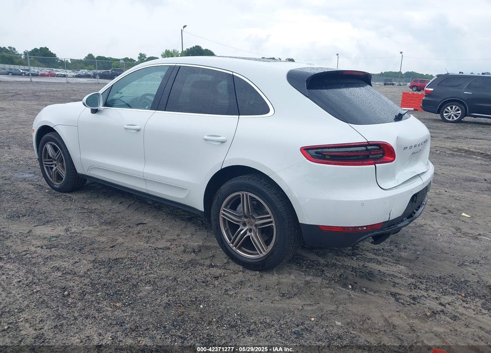 2015 PORSCHE MACAN VIN: WP1AB2A59FLB53101