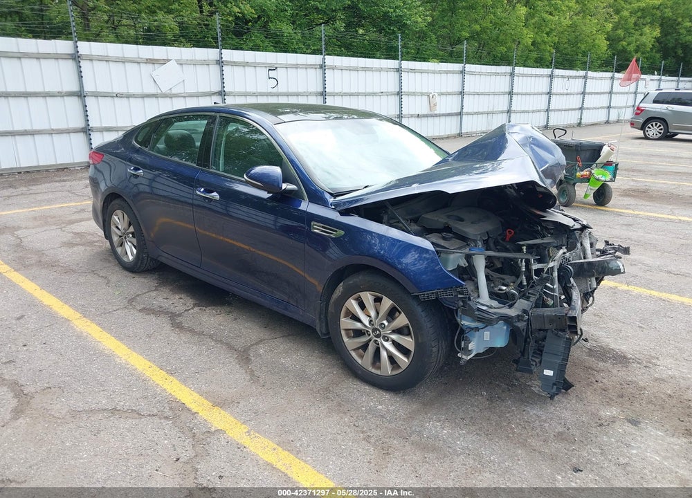 2016 KIA OPTIMA EX VIN: 5XXGU4L30GG013940