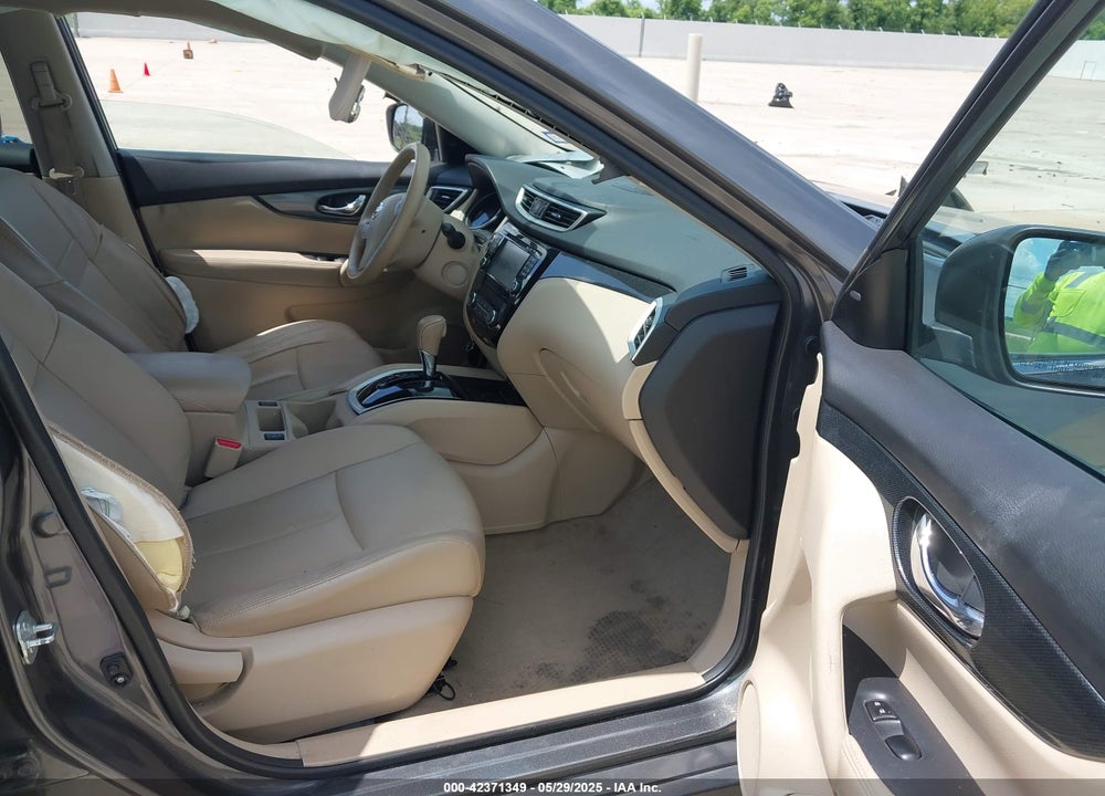2015 NISSAN ROGUE VIN: 5N1AT2MT1FC767855