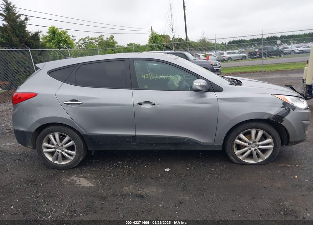 2013 HYUNDAI TUCSON LIMITED VIN: KM8JU3AC7DU675454