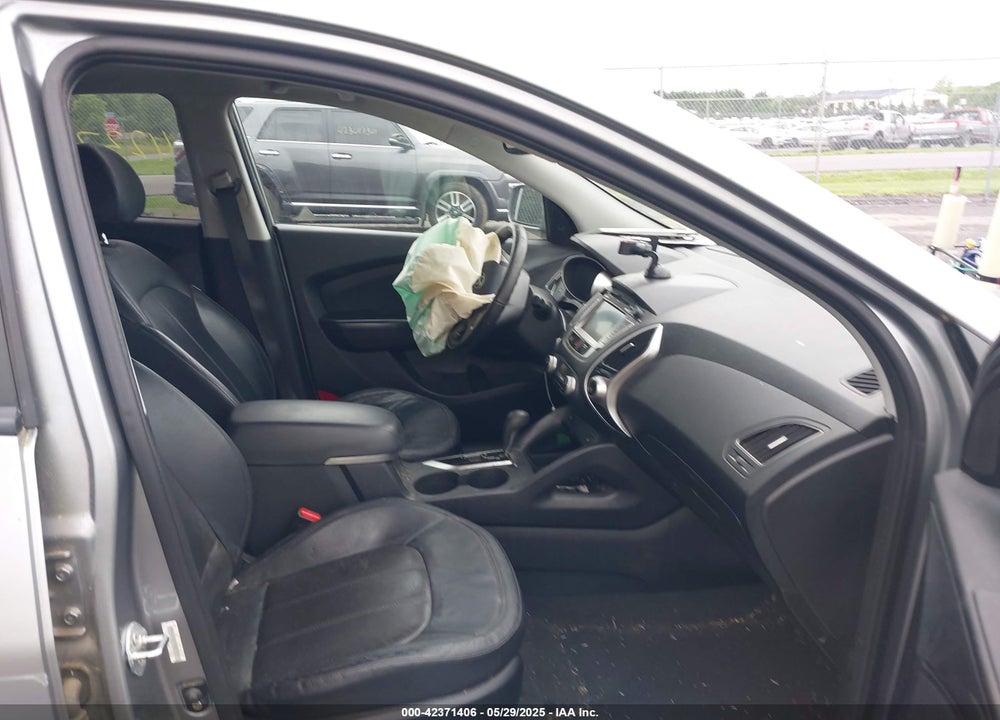 2013 HYUNDAI TUCSON LIMITED VIN: KM8JU3AC7DU675454