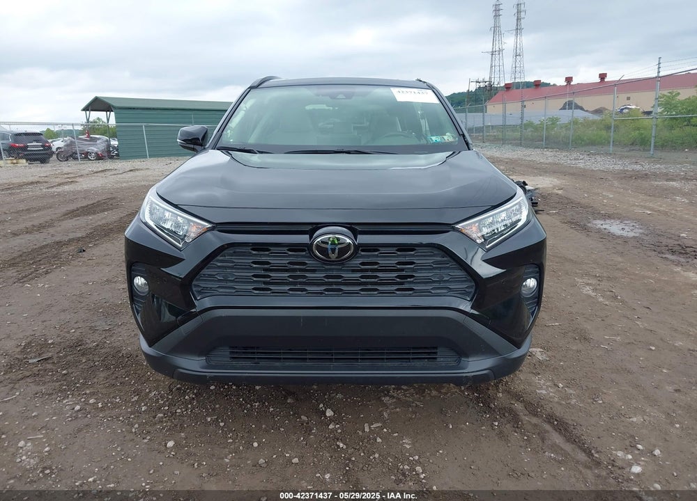 2021 TOYOTA RAV4 XLE PREMIUM VIN: JTMA1RFV8MD069137