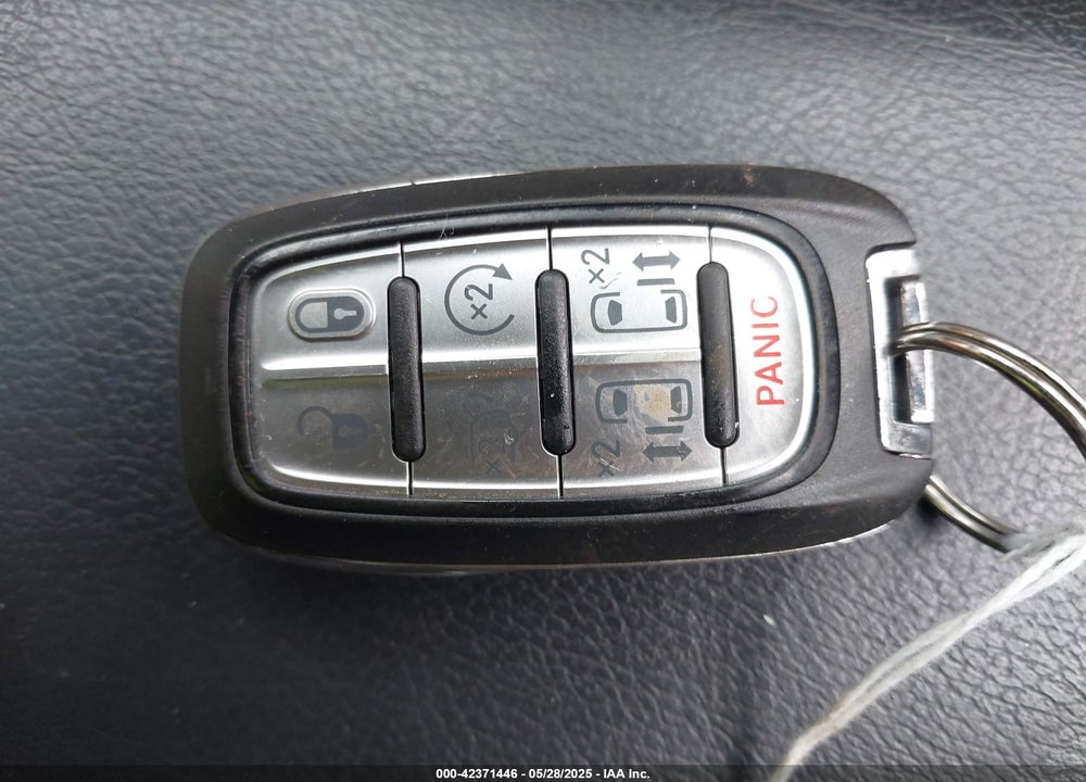 2019 CHRYSLER PACIFICA TOURING L VIN: 2C4RC1BG7KR733248