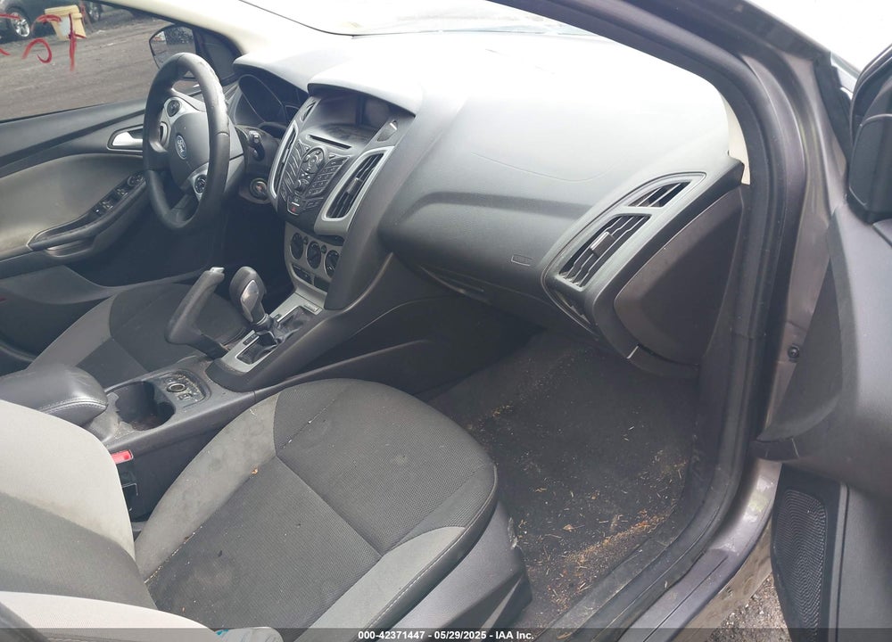 2014 FORD FOCUS VIN: 1FADP3K23EL361196