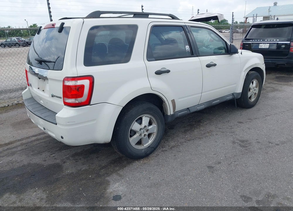 2011 FORD ESCAPE XLS VIN: 1FMCU0C76BKC50856