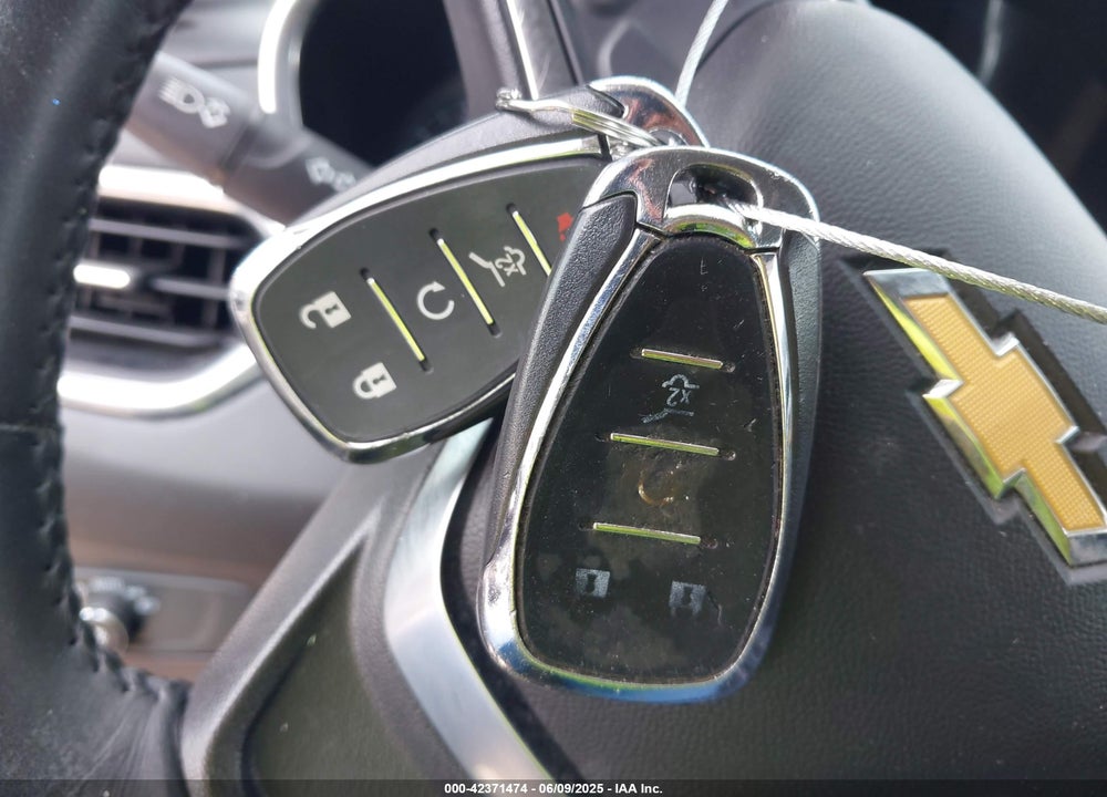 2018 CHEVROLET EQUINOX LT VIN: 2GNAXJEV9J6132328