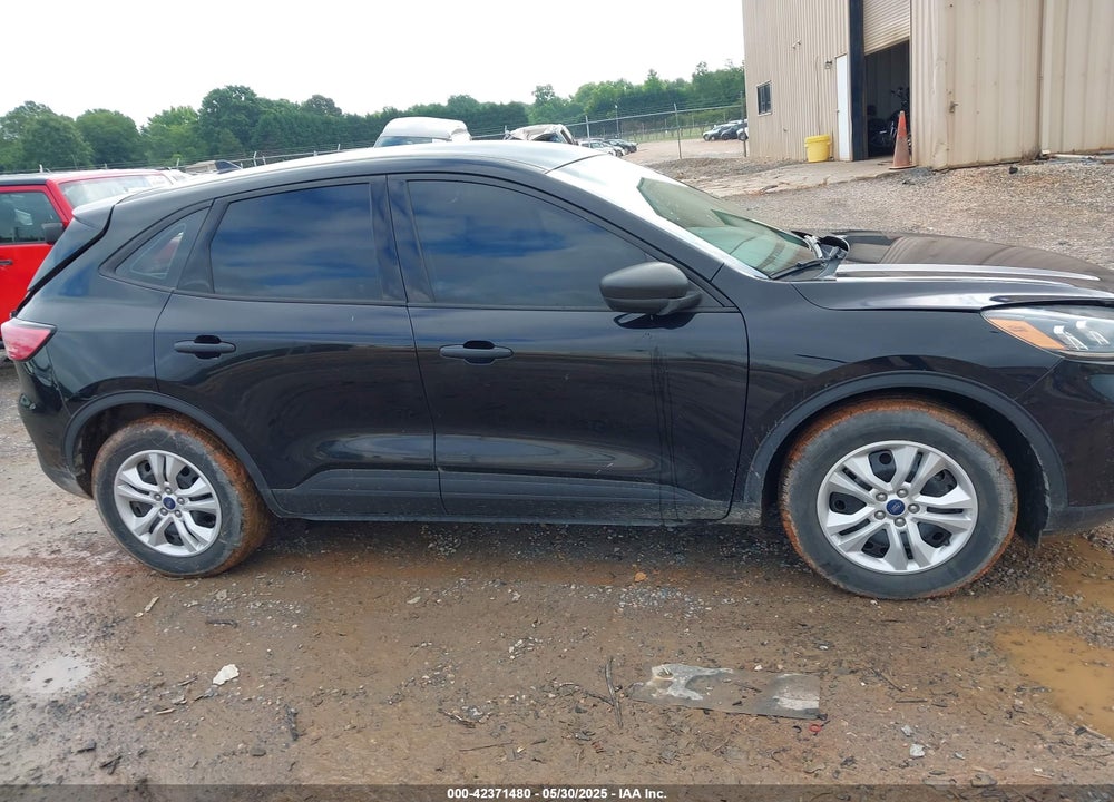 2020 FORD ESCAPE VIN: 1FMCU0F65LUA21111