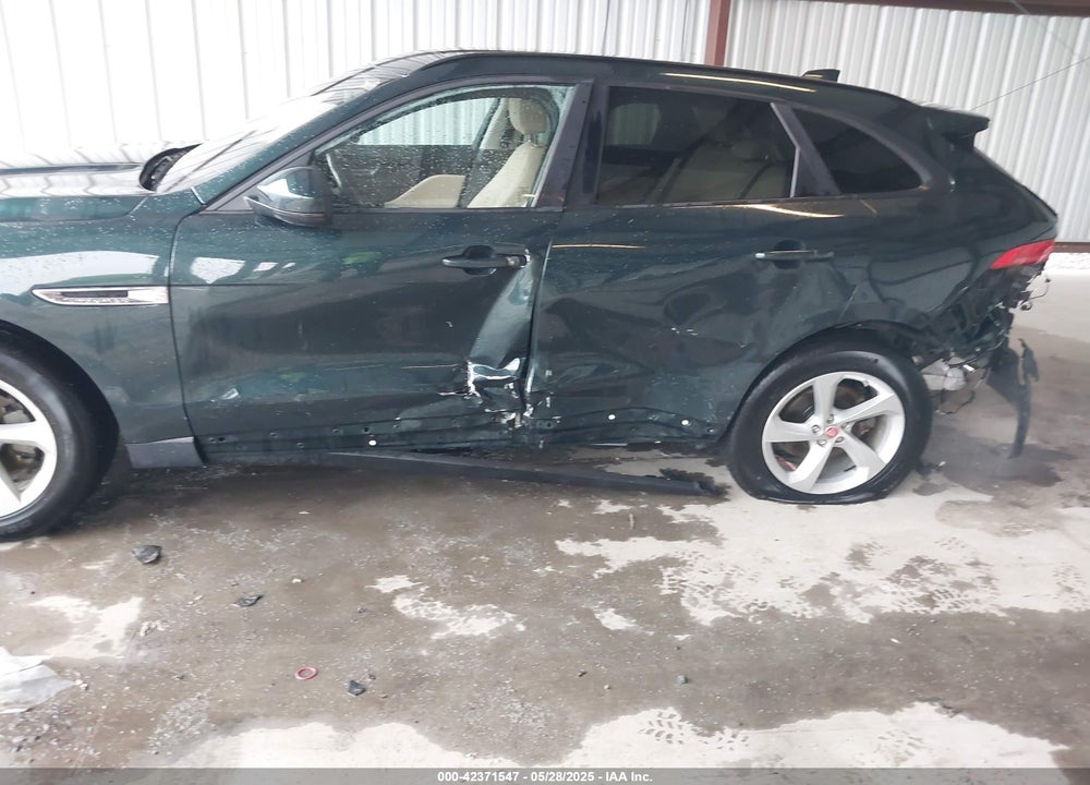 2018 JAGUAR F-PACE VIN: SADCJ2FX9JA290961