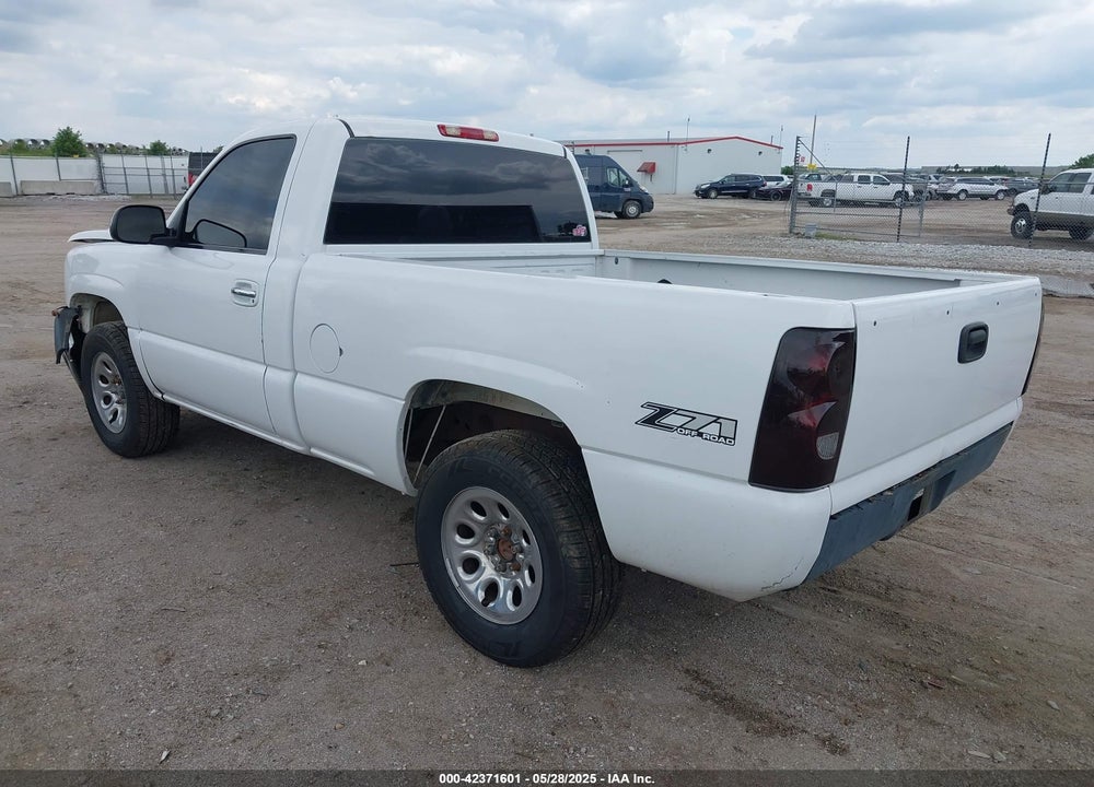 2000 CHEVROLET SILVERADO 1500 LS VIN: 1GCEK14T4YZ263223
