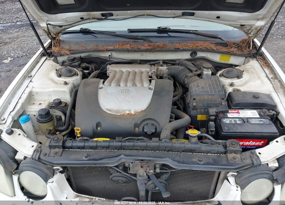 2005 KIA OPTIMA VIN: KNAGD128655417156