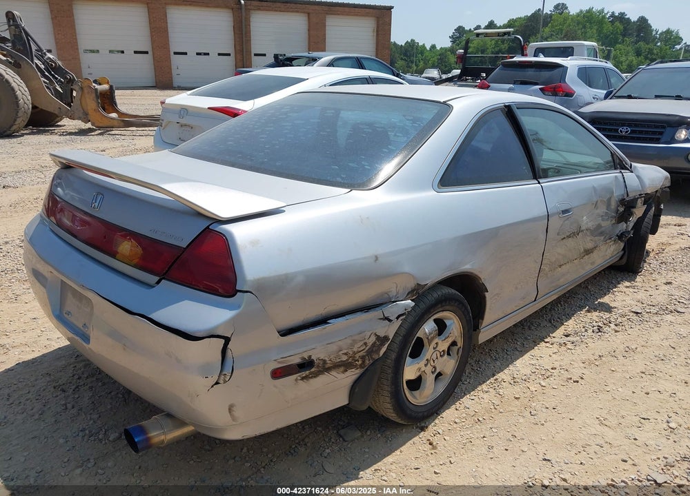 2001 HONDA ACCORD 2.3 EX VIN: 1HGCG31581A025438