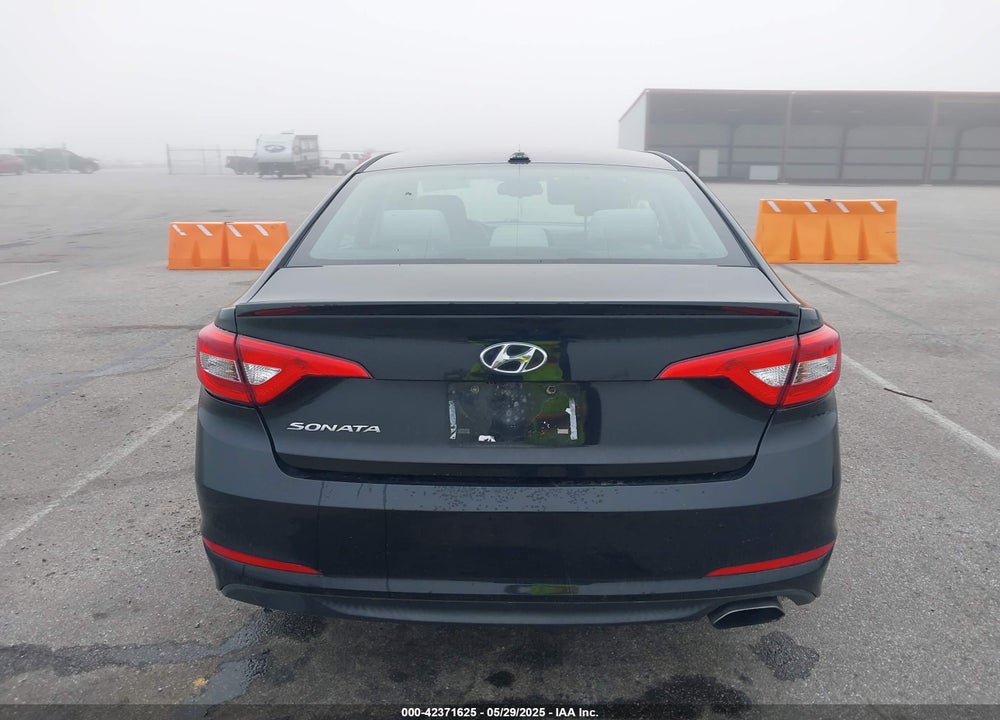 2016 HYUNDAI SONATA SE VIN: 5NPE24AF3GH338189