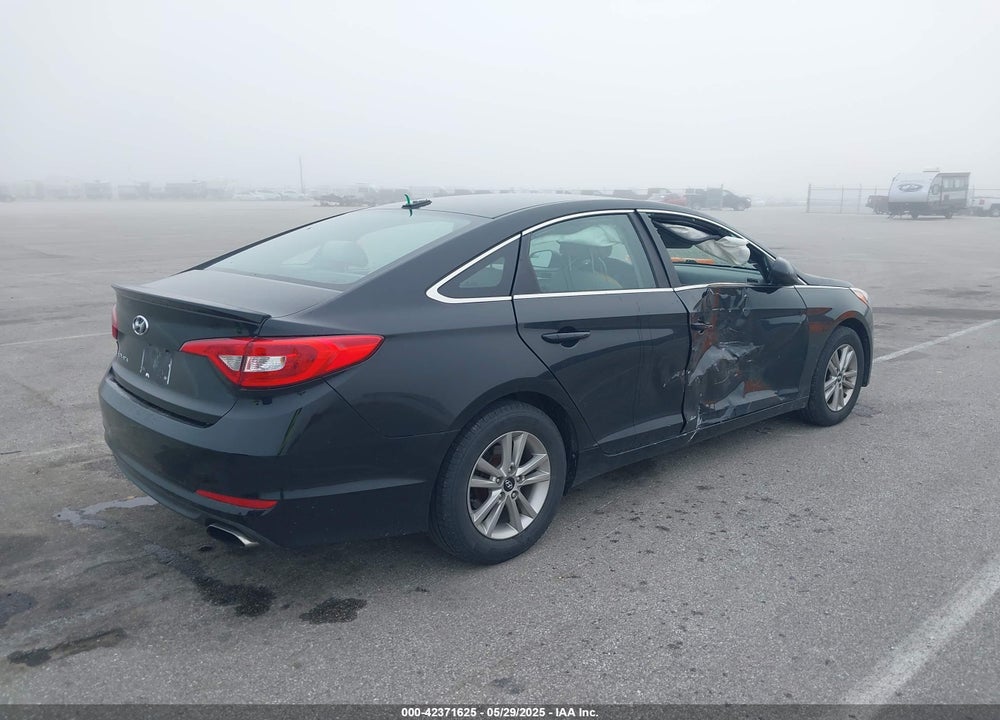 2016 HYUNDAI SONATA SE VIN: 5NPE24AF3GH338189