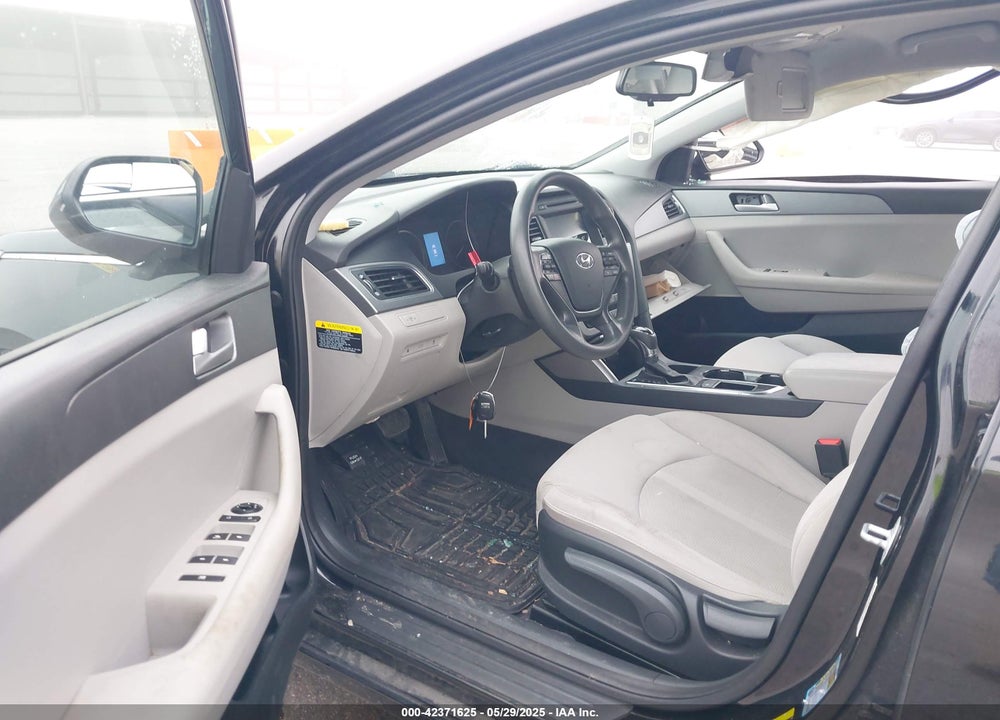 2016 HYUNDAI SONATA SE VIN: 5NPE24AF3GH338189