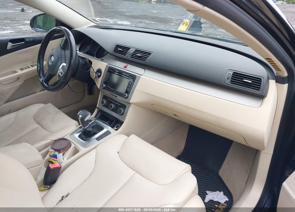 2010 VOLKSWAGEN PASSAT KOMFORT VIN: WVWJM7AN6AE154387