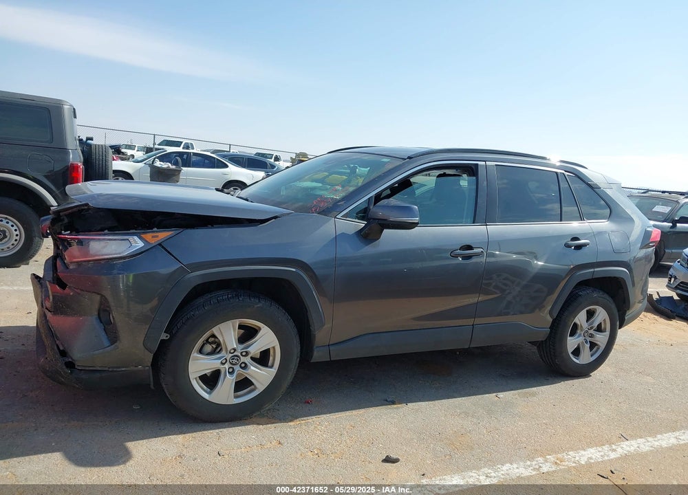2021 TOYOTA RAV4 XLE VIN: 2T3P1RFV9MC150811
