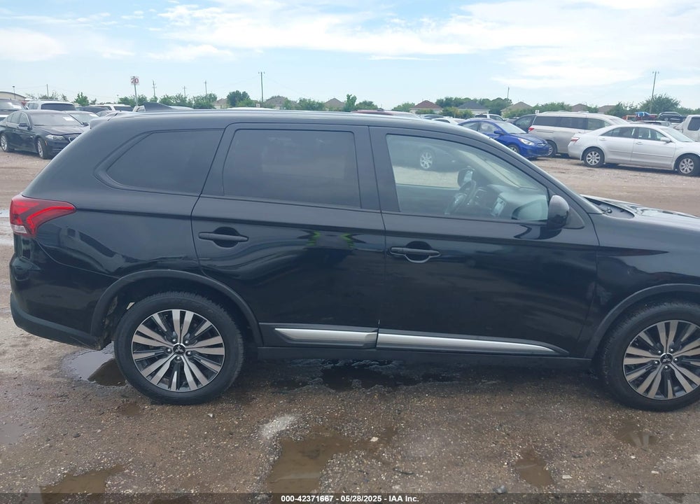 2020 MITSUBISHI OUTLANDER VIN: JA4AD2A38LZ019127