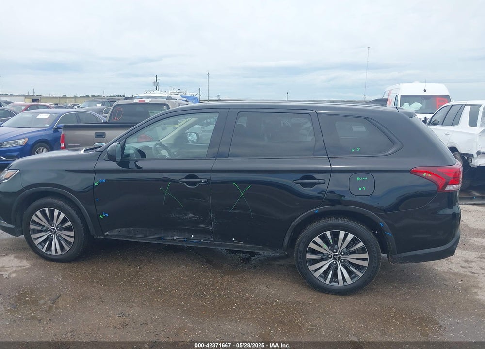 2020 MITSUBISHI OUTLANDER VIN: JA4AD2A38LZ019127