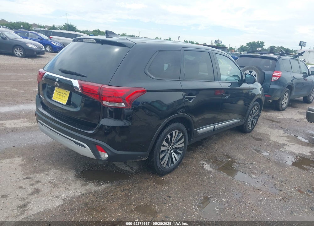 2020 MITSUBISHI OUTLANDER VIN: JA4AD2A38LZ019127
