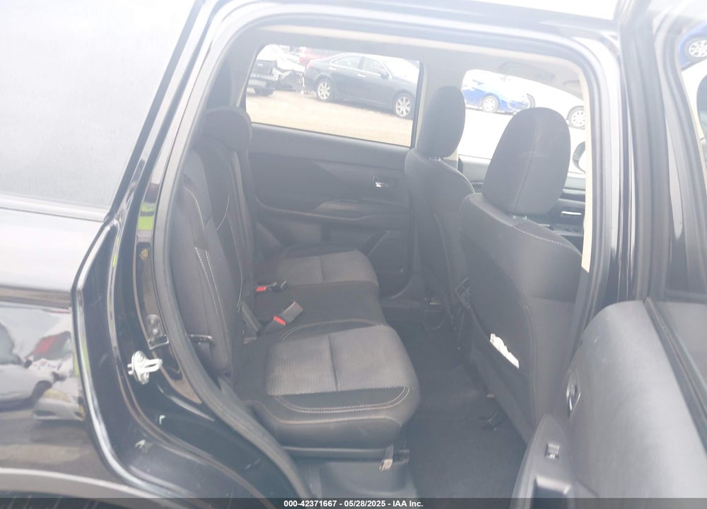 2020 MITSUBISHI OUTLANDER VIN: JA4AD2A38LZ019127