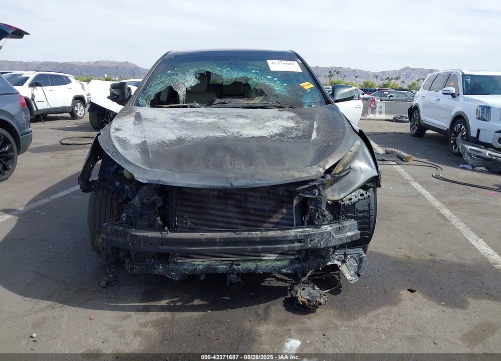 2013 HYUNDAI SANTA FE VIN: 5XYZUDLB8DG090160