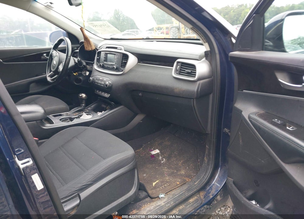 2016 KIA SORENTO VIN: 5XYPG4A32GG103998