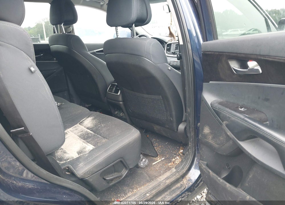 2016 KIA SORENTO VIN: 5XYPG4A32GG103998